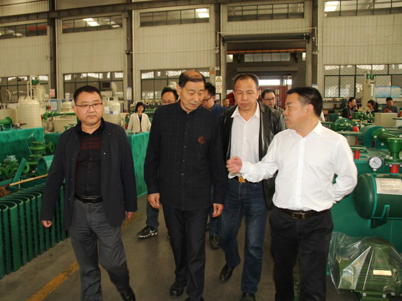 市常務副市長俞偉等市領導一行來公司走訪調(diào)研~杭州新安江工業(yè)泵有限公司